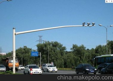중국 튼튼한/단 하나 팔, 600*600*20mm 바닥판을 가진 교통 강철 전등 기둥이 10m에 의하여 직류 전기를 통했습니다 협력 업체