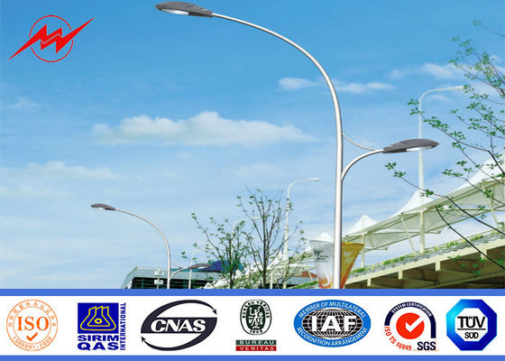 2M 교차하는 팔을 가진 옥외 다 편들어진 태양 가로등 폴란드 가로등 폴란드