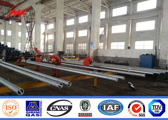 8각형 태양 두 배 플랜지를 가진 팔에 의하여 직류 전기를 통하는 가로등 폴란드