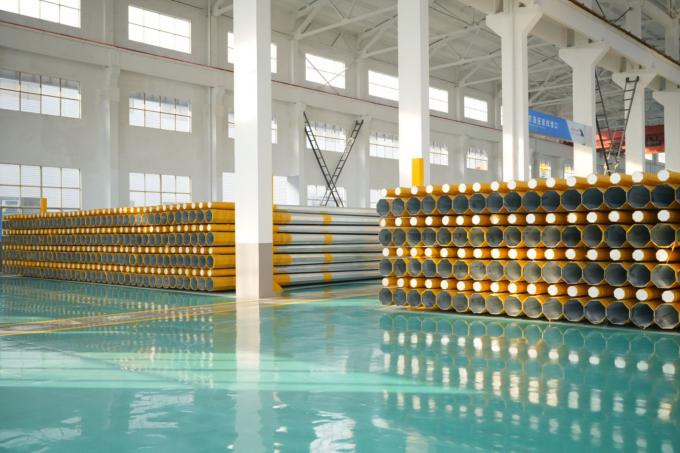 맞춤형 디자인 전기 전력 기둥 길거리 조명 500km / h까지 바람 저항을 가진 높은 마스트 정원 조명 2